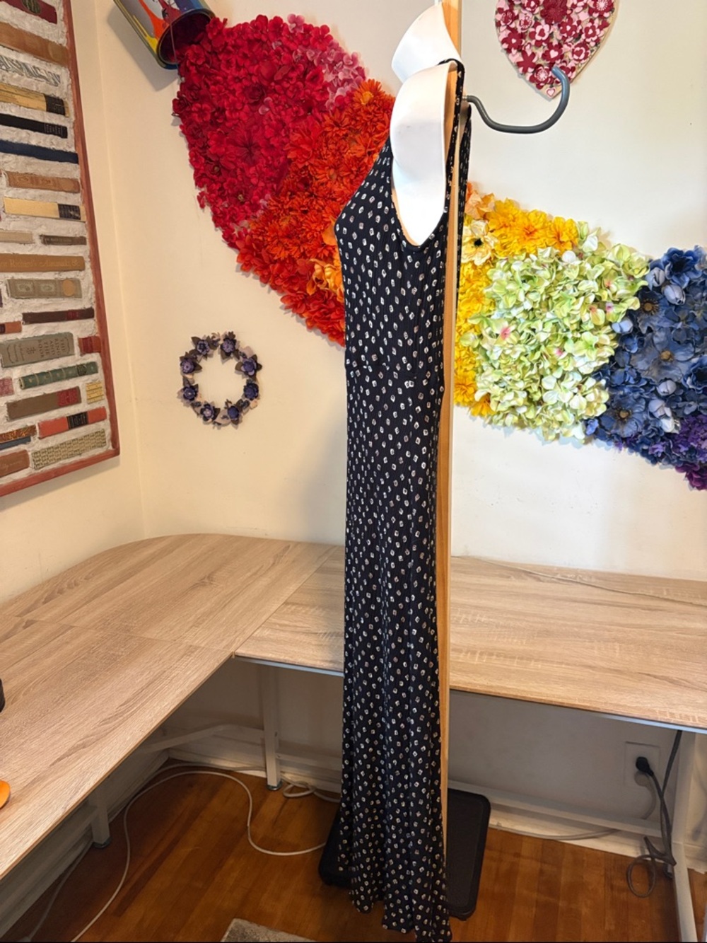 Rabbit Rabbit Rabbit accordion, pleated, midi dress - Picture 6 of 11